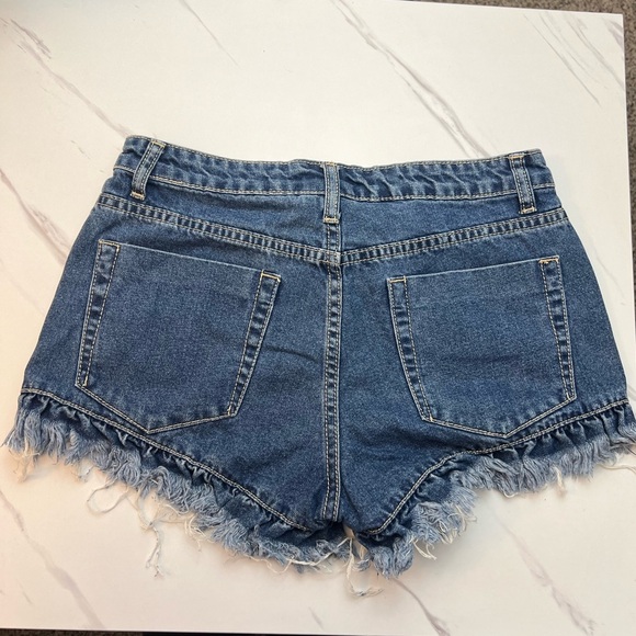 LITZ Frayed Distressed Denim Shorts - Picture 2 of 5